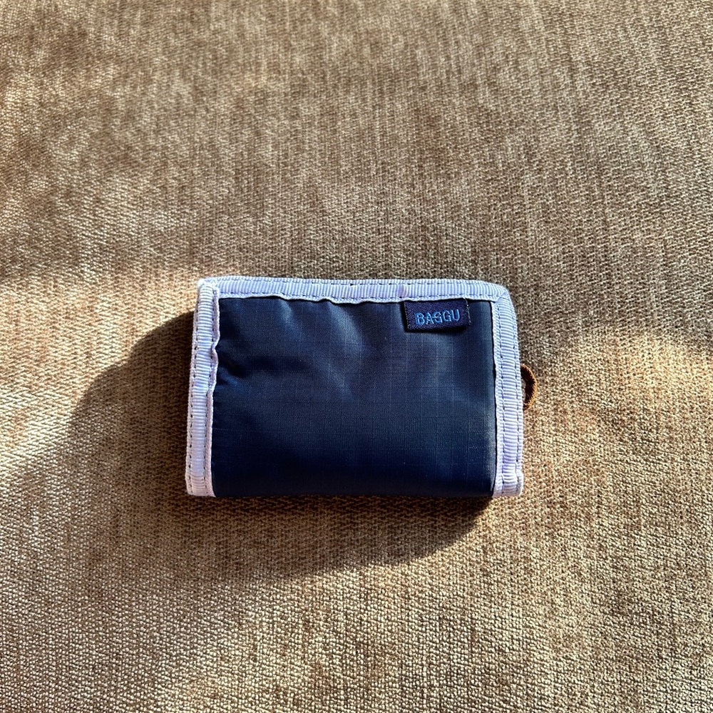 Baggu Velcro wallet